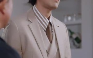 短剧《以身为饵的她（68集）》短剧全集免费在线播