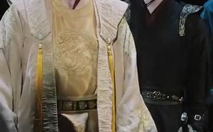 短剧《完蛋！朕被奸佞包围了（100集）》热门短剧在线高清看