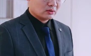 短剧《报告容先生，你的小甜妻要亲你了（119集）》短剧免费完整版观看