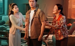 短剧《风雨同居不同舟（32集）》短剧全集高清免费观览