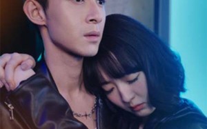 短剧《年下弟弟白月光（30集）》热门短剧完整播放