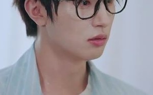 短剧《寄生上流（40集）》短剧完整版免费畅享