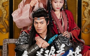 短剧《拿着鸡毛当令箭（50集）》超火短剧在线无删减看