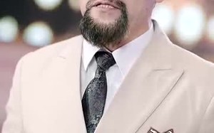 短剧《首富爸爸归来落魄千金直接起飞（80集）》短剧全集高清在线享