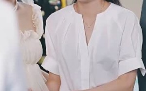 短剧《中年闪婚老伴竟是全国首富（80集）》好看短剧在线免费欣赏