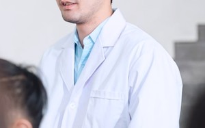 短剧《你虽富贵但我是国医（30集）》短剧免费全集线上播