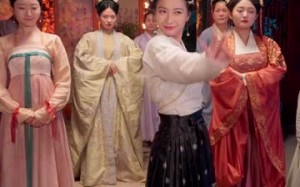 短剧《苦情后妈觉醒杀疯了（70集）》短剧免费高清全集赏