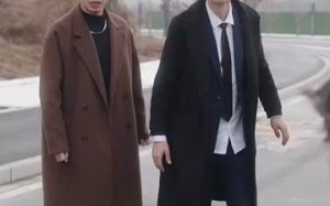 短剧《漂亮后妈甜翻全家（79集）》爆款短剧在线畅享