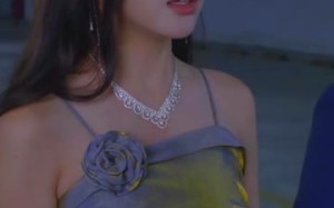 短剧《我救了美女大明星老婆（70集）》超火短剧在线畅享