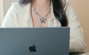 短剧《相逢却似曾相识（离婚后顾太太的马甲藏不住了）》短剧在线畅享完整版