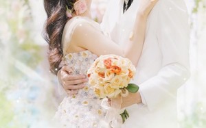 短剧《夫人快跑！总裁是个恋爱脑（71集）》精彩短剧全集在线播放