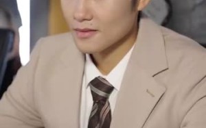 短剧《神医你也敢裁（28集）》热门短剧全集免费观看