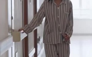 短剧《腹黑夫人飒又撩》精彩短剧免费在线追