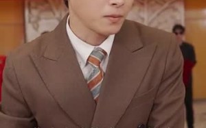 短剧《功成名就后，我回乡光耀师门（32集）》优质短剧全集免费览