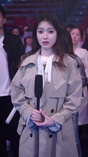 隐退十年,开口唱歌轰动全国(82集) 隐退十年,开口唱歌轰动全国(82集)追风的女孩短剧