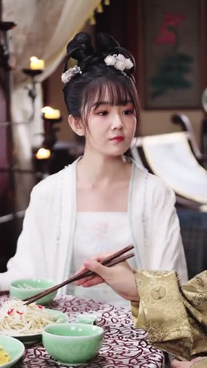 三结三散之但愿从未与君识(51集) 三结三散之但愿从未与君识(51集)免费短剧看不停