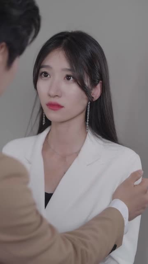 夫人别装了,邱总来真的(93集) 夫人别装了,邱总来真的(93集)免费看短剧