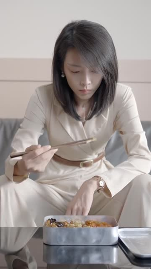 多多握握她的手(56集) 多多握握她的手(56集)剧情简介