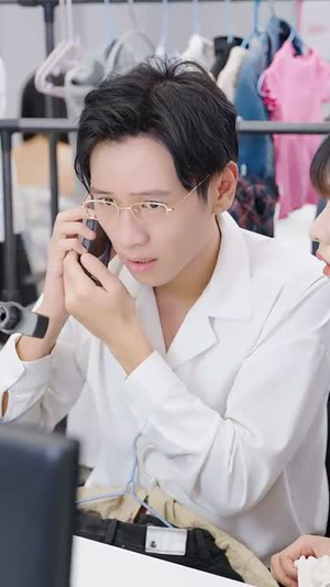 与他为邻（59集）在哪看是免费的