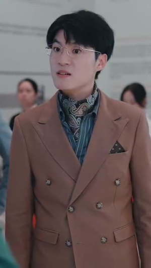 女老板的复仇(33集) 女老板的复仇(33集)观看软件