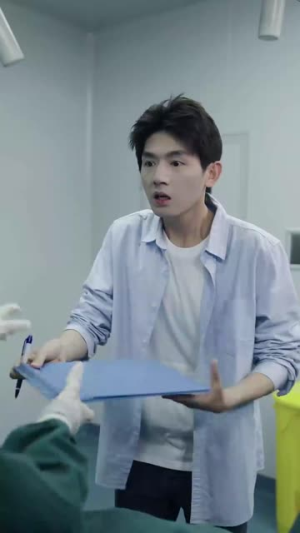 刚被分手，校花产房叫我签字（25集）小短剧抢先看