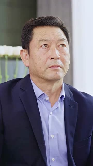 刚退役,就和逃婚大小姐同居(98集) 刚退役,就和逃婚大小姐同居(98集)短剧上头又好看