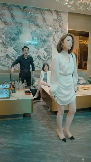 穿越后,皇上追来现代了(95集) 穿越后,皇上追来现代了(95集)短剧片段推荐