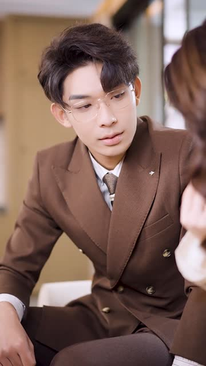 蜕变(50集) 蜕变(50集)原创精彩短剧