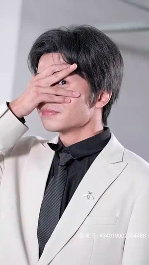 捡来的老公是亿万总裁(64集) 捡来的老公是亿万总裁(64集)熬夜追短剧