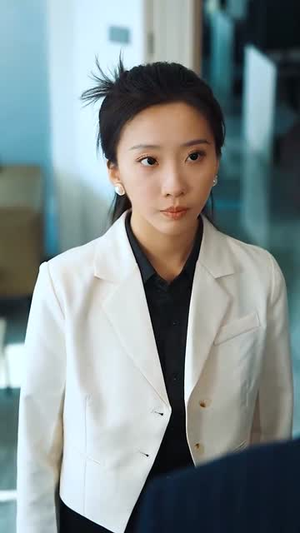 假面之下爱情之上(50集) 假面之下爱情之上(50集)最热短剧抢先看