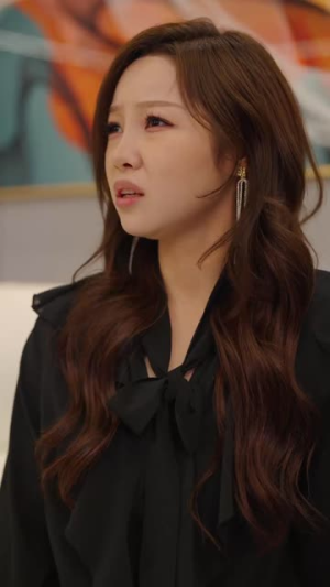 完蛋，我被她们包围了（82集）最热门短剧来了