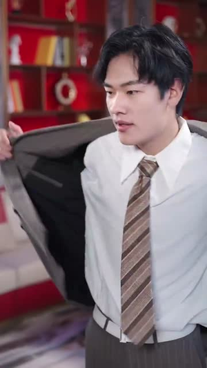 新人整顿职场记(100集) 新人整顿职场记(100集)零花钱看整部剧