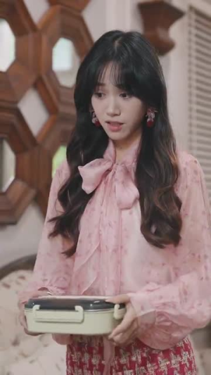 烛光里的妈妈(95集) 烛光里的妈妈(95集)一起追生活短剧