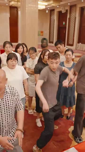 重生之我靠古玩再发家(102集) 重生之我靠古玩再发家(102集)精彩短剧分享