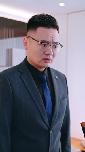 报告容先生,你的小甜妻要亲你了(119集) 报告容先生,你的小甜妻要亲你了(119集)精彩短剧看全集