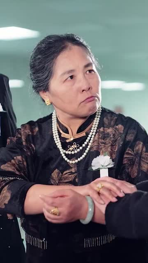 灰烬中的新生(51集) 灰烬中的新生(51集)抢先看热门短剧