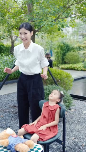 离婚后当保姆她风生水起(85集) 离婚后当保姆她风生水起(85集)最火的短剧