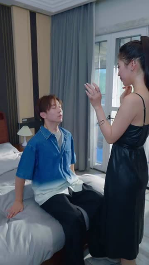 龙隐芳邻房客小姐请自重 (76集) 龙隐芳邻房客小姐请自重 (76集)精彩短剧追不停