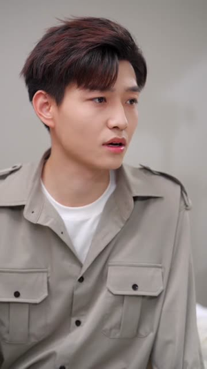 顶级维修工隔壁太太请我修水管 (52集) 顶级维修工隔壁太太请我修水管 (52集)一口气追完短剧