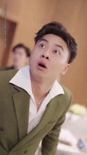 绑定朋友圈系统我成香饽饽(75集) 绑定朋友圈系统我成香饽饽(75集)爆火短剧追不停