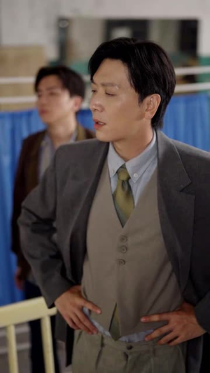 重生1979带着妻女走上巅峰 (58集) 重生1979带着妻女走上巅峰 (58集)最新火爆短剧