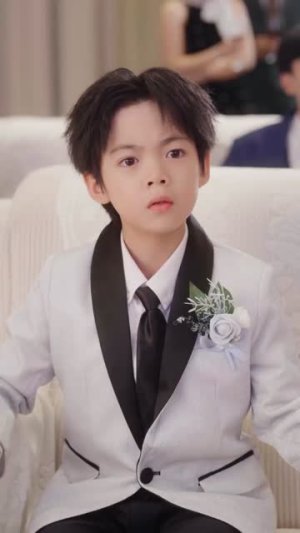 重生后老妈的小金库绷不住了(61集) 重生后老妈的小金库绷不住了(61集)最火爆短剧