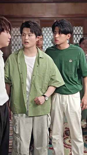 觉醒后校花哭着说爱我 (71集) 觉醒后校花哭着说爱我 (71集)一口气看完