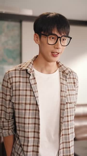 表白情话女老板要跟我领证 (79集) 表白情话女老板要跟我领证 (79集) 原创精彩短剧