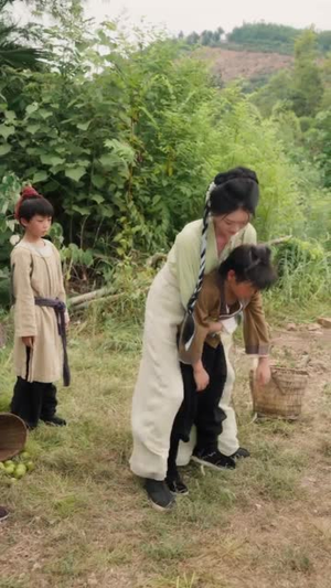 穿越反派,洗白救全家:反派怎么啦(65集) 穿越反派,洗白救全家:反派怎么啦(65集)短剧全集大结局