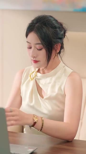 不装了我只是个小保安（61集）精彩不断免费看