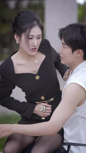 下山即巅峰：七个师姐超护短 (69集)短剧演员排行榜