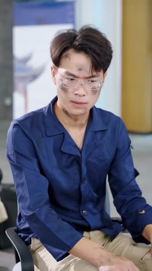 末日换亲我还是救世主 (61集) 末日换亲我还是救世主 (61集) 超好看古装短剧